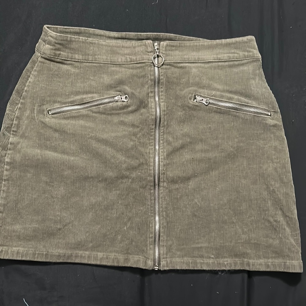Green mini skirt from rue 21 size Medium